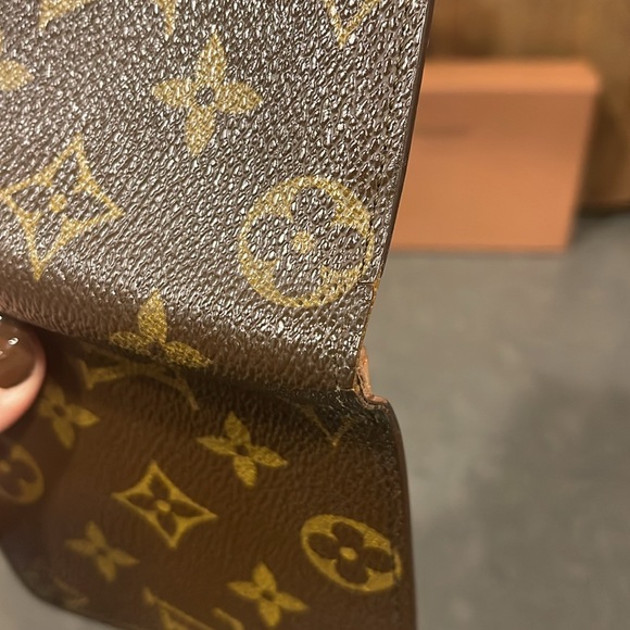 Louis Vuitton Monogram Mens Bifold Wallet - Picture 8 of 11